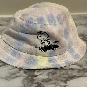 New with tag Snoopy bucket hat